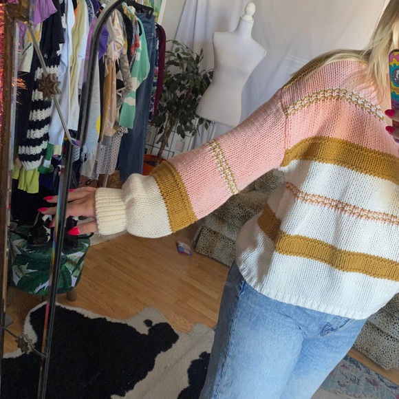 Stripe V-Neck Balloon Sleeve Pullover Sweater Size Mediujm - Picture 3 of 5